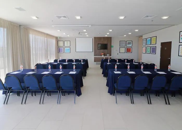 Express & - By Ihg Hotel