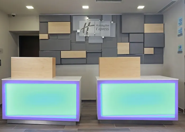 Express & - By Ihg Hotel