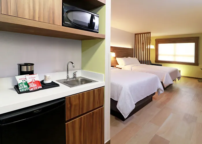 Hotel Express&suites - Playa Del Carmen, An Ihg 3*