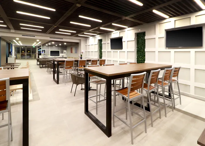 Express & - By Ihg Hotel