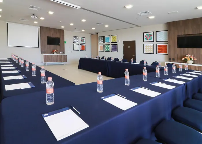 Express & - By Ihg Hotel