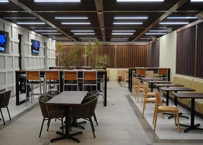 Express&suites - Playa Del Carmen, An Ihg Hotel