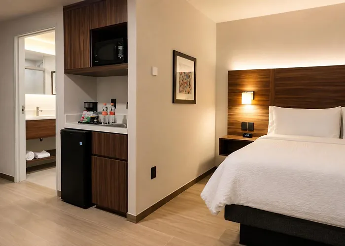 Express&suites - Playa Del Carmen, An Ihg Hotel 3*