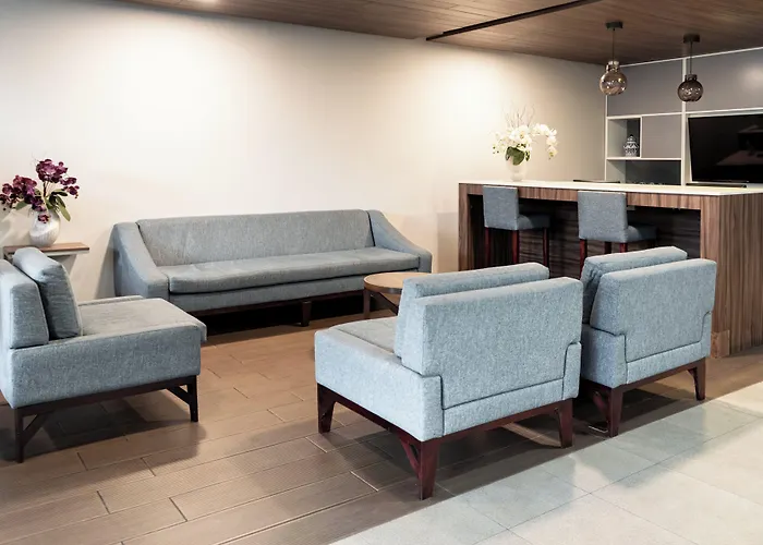 Express & - By Ihg 3*